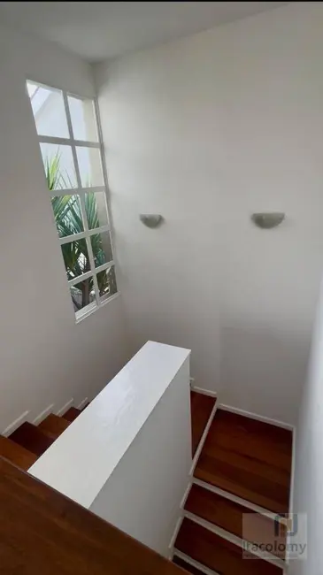 Casa de Condomínio com 4 quartos para alugar, 1156m2 em Barueri - SP - imagem 4 Foto 4 de Casa de Condomínio com 4 quartos para alugar, 1156m2 em Barueri - SP