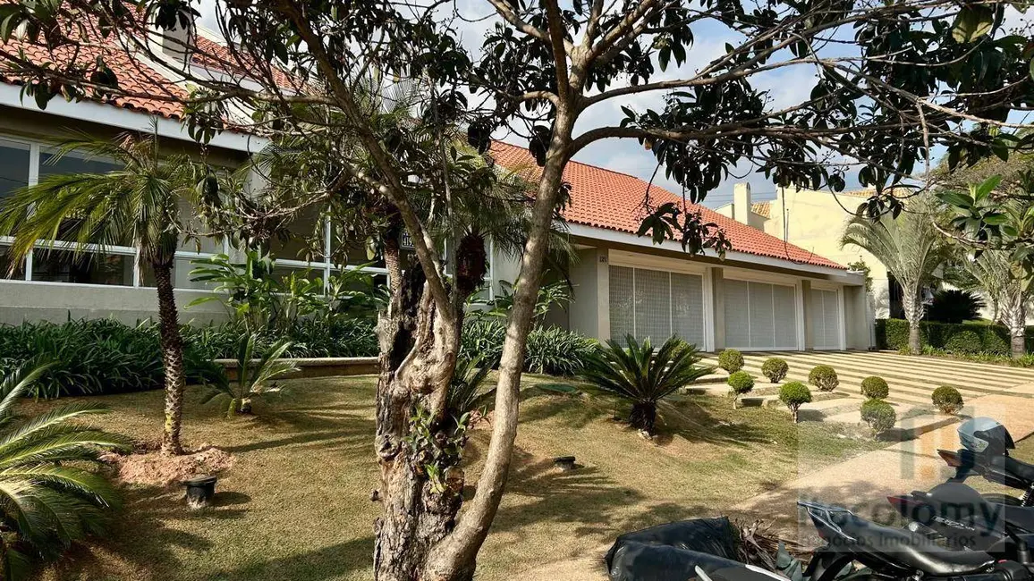 Casa de Condomínio com 4 quartos para alugar, 1156m2 em Barueri - SP - imagem 5 Foto 5 de Casa de Condomínio com 4 quartos para alugar, 1156m2 em Barueri - SP