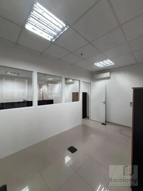 Sala Comercial para alugar, 50m2 em Alphaville Industrial, Barueri - SP - imagem 2 Foto 2 de Sala Comercial para alugar, 50m2 em Alphaville Industrial, Barueri - SP