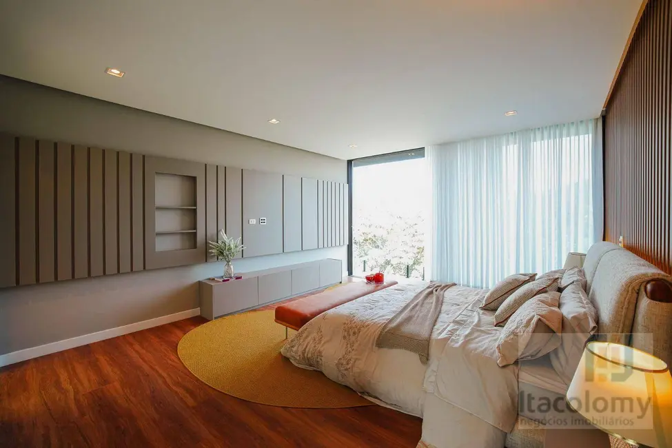 Casa de Condomínio com 4 quartos à venda, 600m2 em Santana De Parnaiba - SP - imagem 5 Foto 5 de Casa de Condomínio com 4 quartos à venda, 600m2 em Santana De Parnaiba - SP