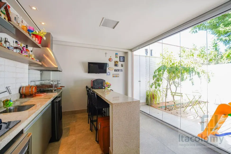 Casa de Condomínio com 3 quartos à venda, 180m2 em Tamboré, Santana De Parnaiba - SP - imagem 6 Foto 6 de Casa de Condomínio com 3 quartos à venda, 180m2 em Tamboré, Santana De Parnaiba - SP