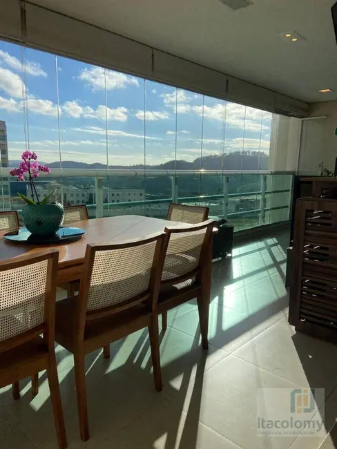 Foto 7 de Apartamento com 3 quartos à venda, 202m2 em Santana De Parnaiba - SP