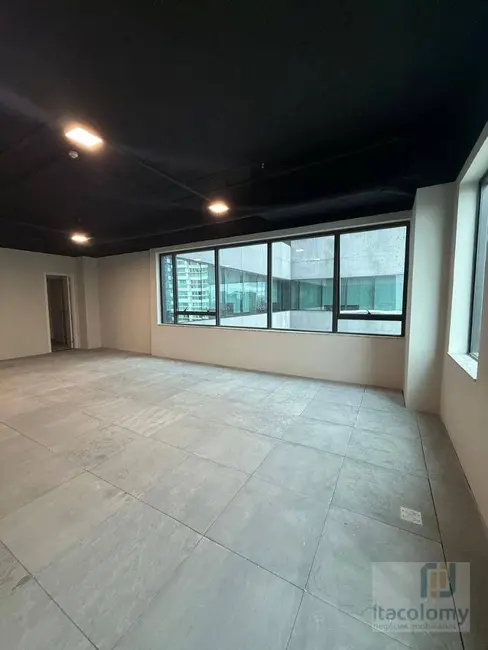 Sala Comercial para alugar, 60m2 em Alphaville Industrial, Barueri - SP - imagem 4 Foto 4 de Sala Comercial para alugar, 60m2 em Alphaville Industrial, Barueri - SP
