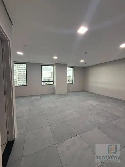 Foto 4 de Sala Comercial para alugar, 49m2 em Alphaville Industrial, Barueri - SP