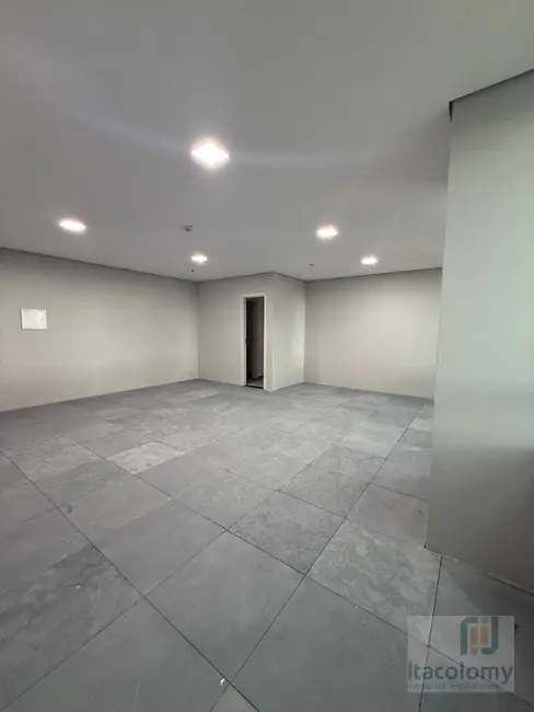 Foto 2 de Sala Comercial para alugar, 49m2 em Alphaville Industrial, Barueri - SP