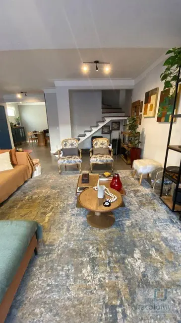 Foto 2 de Casa de Condomínio com 3 quartos à venda, 250m2 em Santana De Parnaiba - SP