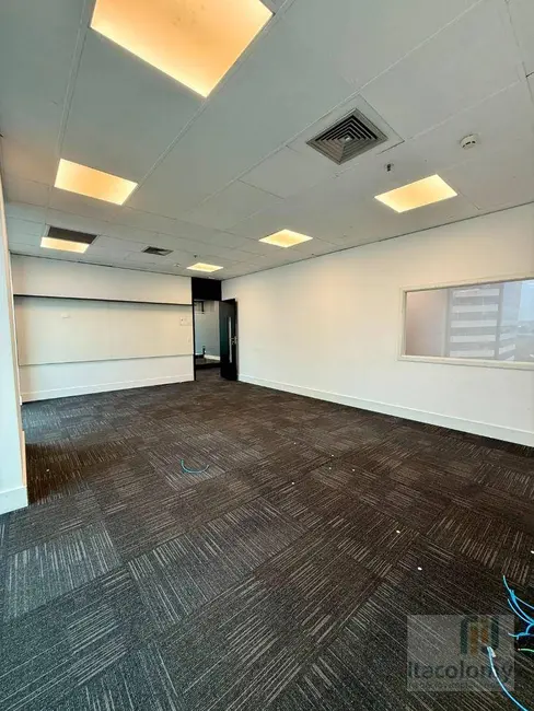 Foto 6 de Sala Comercial à venda e para alugar, 322m2 em Alphaville Industrial, Barueri - SP