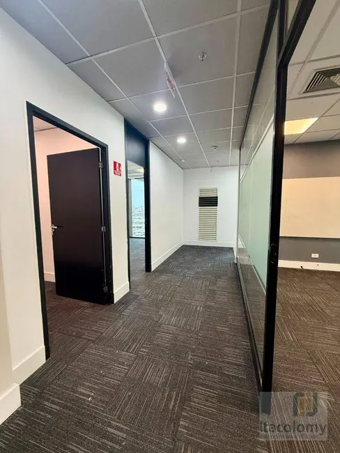Foto 8 de Sala Comercial à venda e para alugar, 322m2 em Alphaville Industrial, Barueri - SP
