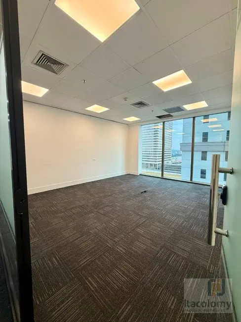Foto 9 de Sala Comercial à venda e para alugar, 322m2 em Alphaville Industrial, Barueri - SP