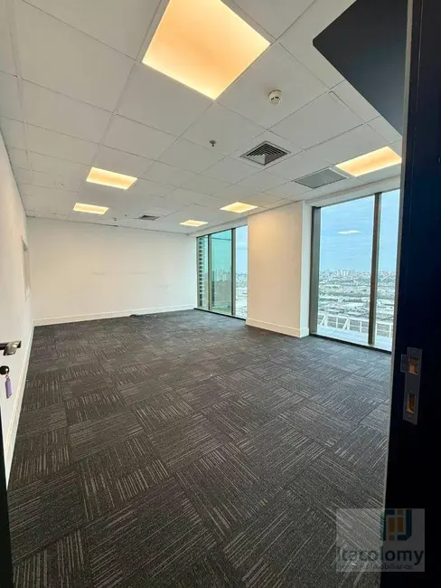 Foto 3 de Sala Comercial à venda e para alugar, 322m2 em Alphaville Industrial, Barueri - SP