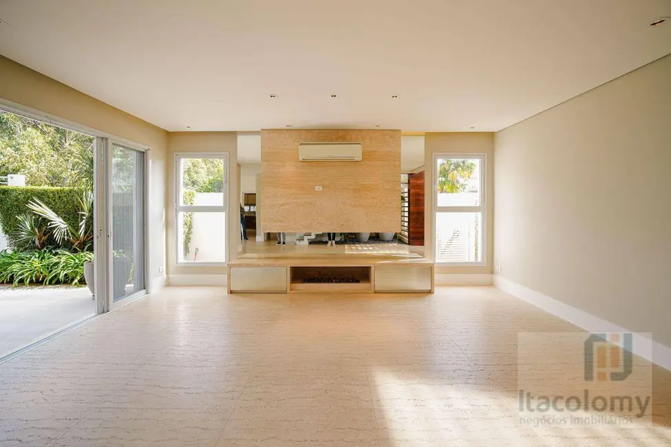 Casa de Condomínio com 4 quartos à venda, 480m2 em Paiol Velho, Santana De Parnaiba - SP - imagem 5 Foto 5 de Casa de Condomínio com 4 quartos à venda, 480m2 em Paiol Velho, Santana De Parnaiba - SP