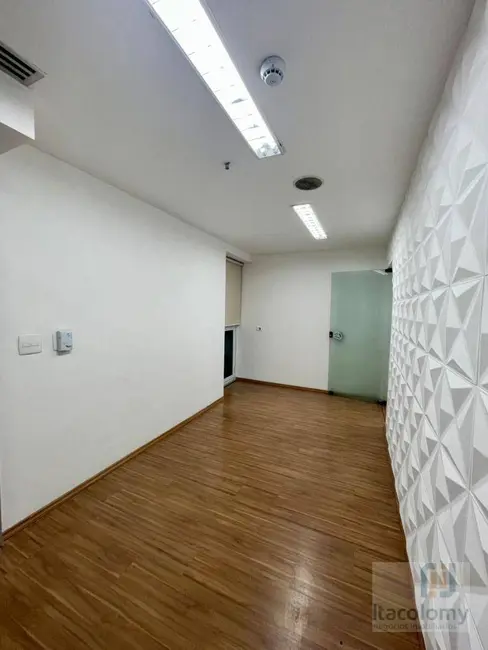 Sala Comercial à venda e para alugar, 210m2 em Alphaville Industrial, Barueri - SP - imagem 8 Foto 8 de Sala Comercial à venda e para alugar, 210m2 em Alphaville Industrial, Barueri - SP