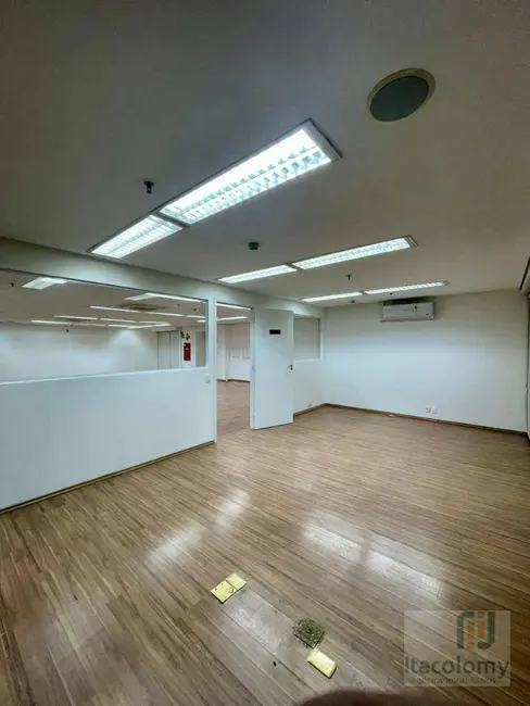 Sala Comercial à venda e para alugar, 210m2 em Alphaville Industrial, Barueri - SP - imagem 3 Foto 3 de Sala Comercial à venda e para alugar, 210m2 em Alphaville Industrial, Barueri - SP