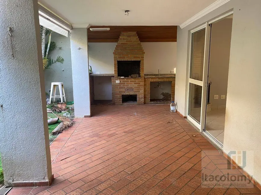 Casa de Condomínio com 3 quartos à venda, 160m2 em Tamboré, Santana De Parnaiba - SP - imagem 2 Foto 2 de Casa de Condomínio com 3 quartos à venda, 160m2 em Tamboré, Santana De Parnaiba - SP