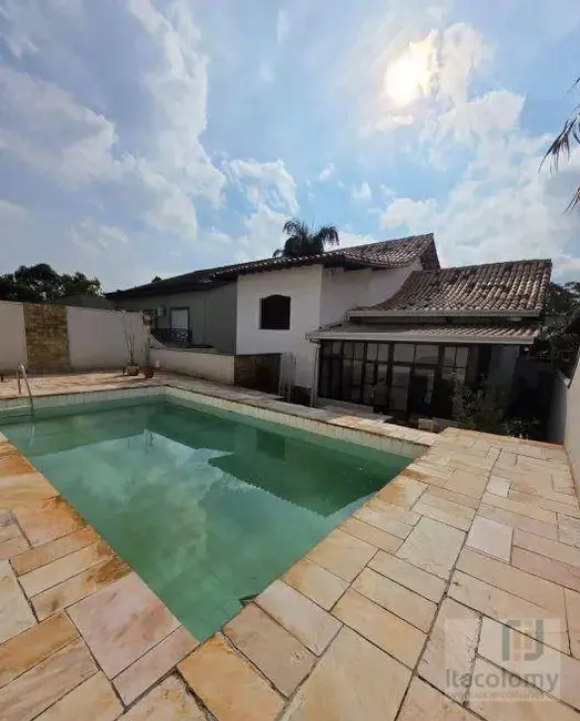 Foto 1 de Casa de Condomínio com 3 quartos à venda e para alugar, 360m2 em Santana De Parnaiba - SP
