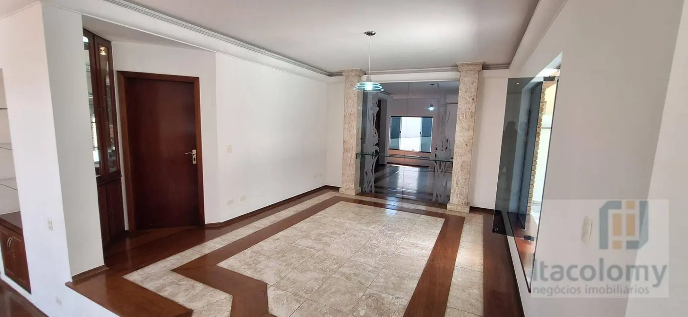 Casa de Condomínio com 4 quartos para alugar, 416m2 em Santana De Parnaiba - SP - imagem 2 Foto 2 de Casa de Condomínio com 4 quartos para alugar, 416m2 em Santana De Parnaiba - SP