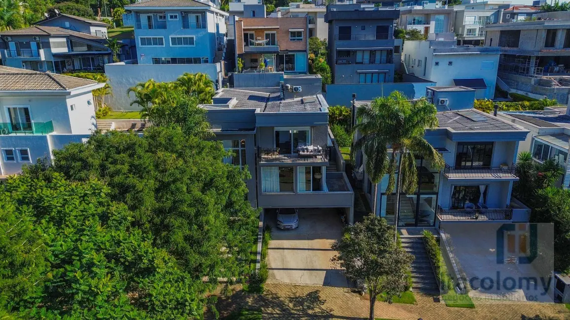 Foto 2 de Casa de Condomínio com 4 quartos à venda, 387m2 em Santana De Parnaiba - SP