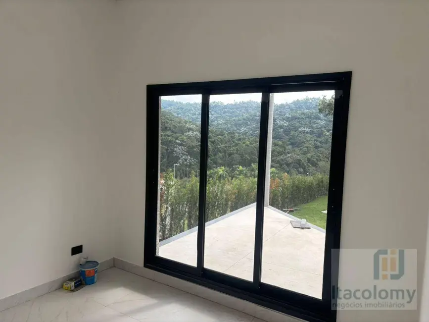 Casa de Condomínio com 4 quartos à venda, 560m2 em Colinas da Anhangüera, Santana De Parnaiba - SP - imagem 8 Foto 8 de Casa de Condomínio com 4 quartos à venda, 560m2 em Colinas da Anhangüera, Santana De Parnaiba - SP