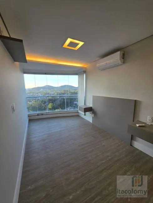 Apartamento com 2 quartos para alugar, 70m2 em Empresarial 18 do Forte, Barueri - SP - imagem 7 Foto 7 de Apartamento com 2 quartos para alugar, 70m2 em Empresarial 18 do Forte, Barueri - SP