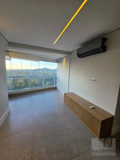 Apartamento com 2 quartos para alugar, 70m2 em Empresarial 18 do Forte, Barueri - SP - imagem 2 Foto 2 de Apartamento com 2 quartos para alugar, 70m2 em Empresarial 18 do Forte, Barueri - SP