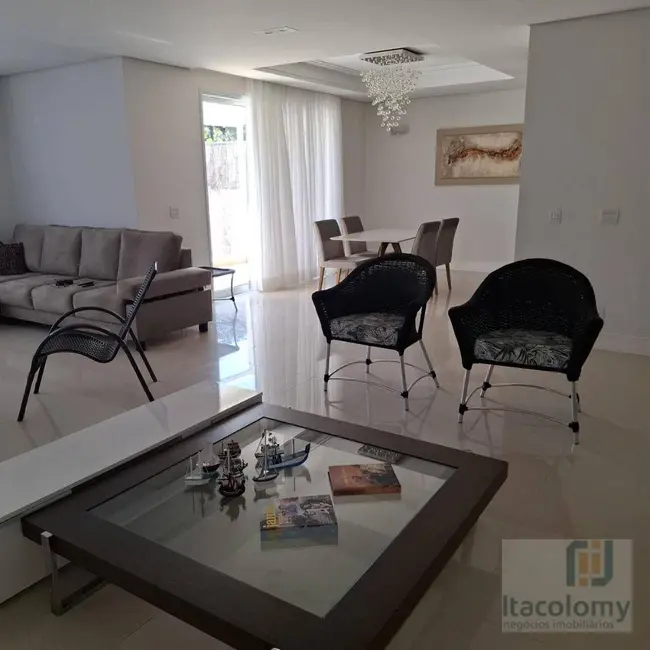 Foto 3 de Casa de Condomínio com 4 quartos à venda, 500m2 em Santana De Parnaiba - SP