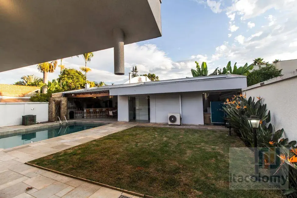 Casa de Condomínio com 2 quartos para alugar, 360m2 em Jardim América, São Paulo - SP - imagem 6 Foto 6 de Casa de Condomínio com 2 quartos para alugar, 360m2 em Jardim América, São Paulo - SP
