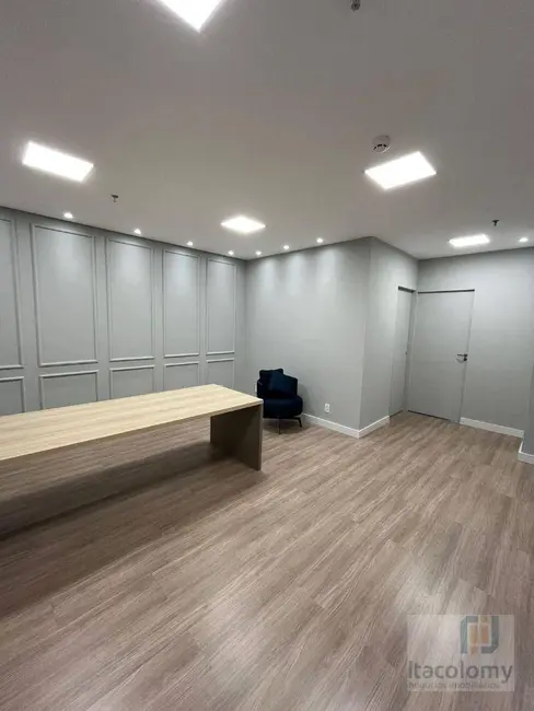 Foto 2 de Sala Comercial à venda, 62m2 em Alphaville Conde II, Barueri - SP