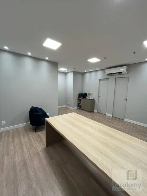 Foto 3 de Sala Comercial à venda, 62m2 em Alphaville Conde II, Barueri - SP