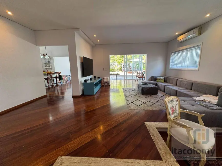Casa de Condomínio com 4 quartos à venda, 620m2 em Santana De Parnaiba - SP - imagem 3 Foto 3 de Casa de Condomínio com 4 quartos à venda, 620m2 em Santana De Parnaiba - SP