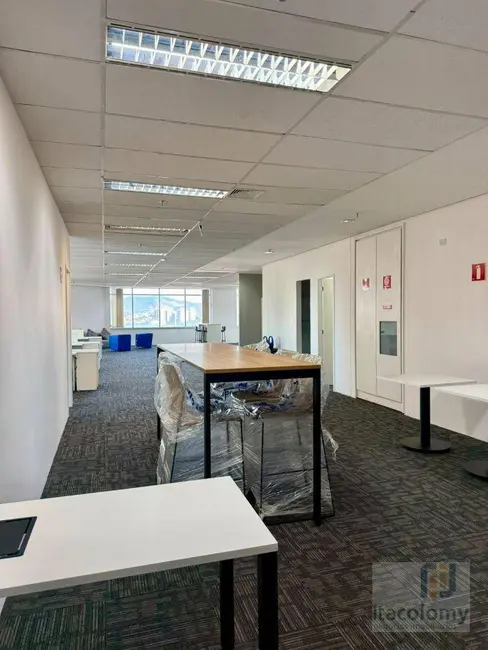 Foto 3 de Sala Comercial para alugar, 339m2 em Alphaville Industrial, Barueri - SP