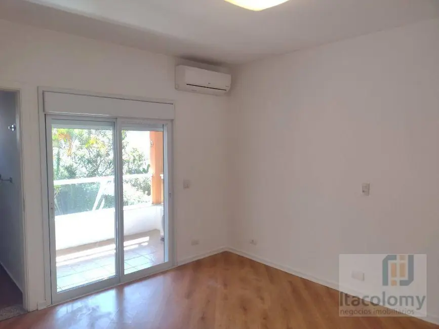 Casa de Condomínio com 3 quartos para alugar, 360m2 em Santana De Parnaiba - SP - imagem 6 Foto 6 de Casa de Condomínio com 3 quartos para alugar, 360m2 em Santana De Parnaiba - SP