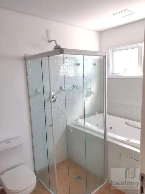 Casa de Condomínio com 3 quartos para alugar, 360m2 em Santana De Parnaiba - SP - imagem 4 Foto 4 de Casa de Condomínio com 3 quartos para alugar, 360m2 em Santana De Parnaiba - SP