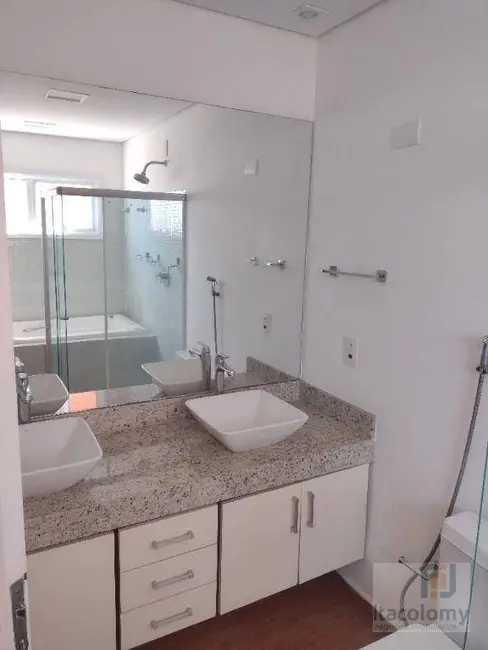 Casa de Condomínio com 3 quartos para alugar, 360m2 em Santana De Parnaiba - SP - imagem 5 Foto 5 de Casa de Condomínio com 3 quartos para alugar, 360m2 em Santana De Parnaiba - SP