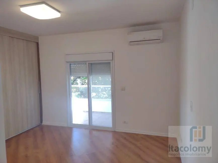 Casa de Condomínio com 3 quartos para alugar, 360m2 em Santana De Parnaiba - SP - imagem 2 Foto 2 de Casa de Condomínio com 3 quartos para alugar, 360m2 em Santana De Parnaiba - SP