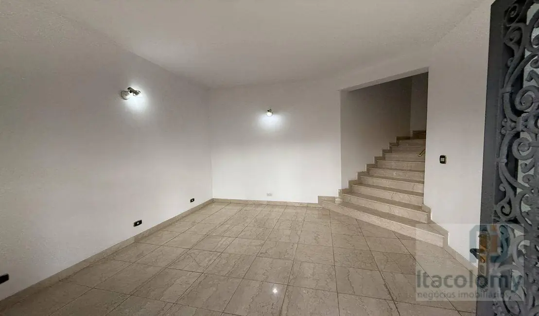 Foto 9 de Casa de Condomínio com 4 quartos para alugar, 1500m2 em Residencial Tamboré, Barueri - SP