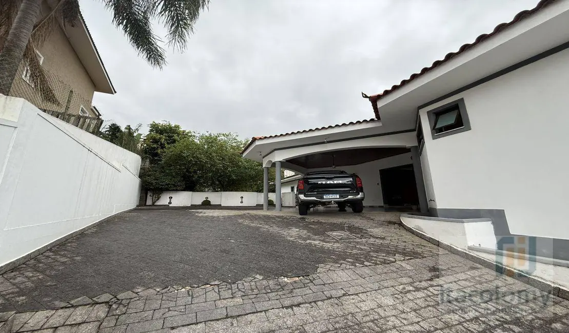 Foto 7 de Casa de Condomínio com 4 quartos para alugar, 1500m2 em Residencial Tamboré, Barueri - SP