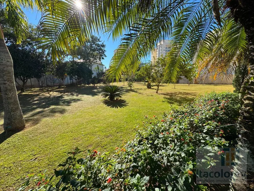 Casa de Condomínio com 3 quartos para alugar, 260m2 em Tamboré, Santana De Parnaiba - SP - imagem 2 Foto 2 de Casa de Condomínio com 3 quartos para alugar, 260m2 em Tamboré, Santana De Parnaiba - SP