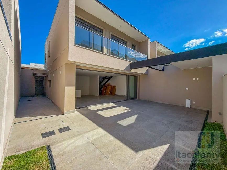 Casa de Condomínio com 3 quartos à venda, 230m2 em Tamboré, Santana De Parnaiba - SP - imagem 2 Foto 2 de Casa de Condomínio com 3 quartos à venda, 230m2 em Tamboré, Santana De Parnaiba - SP