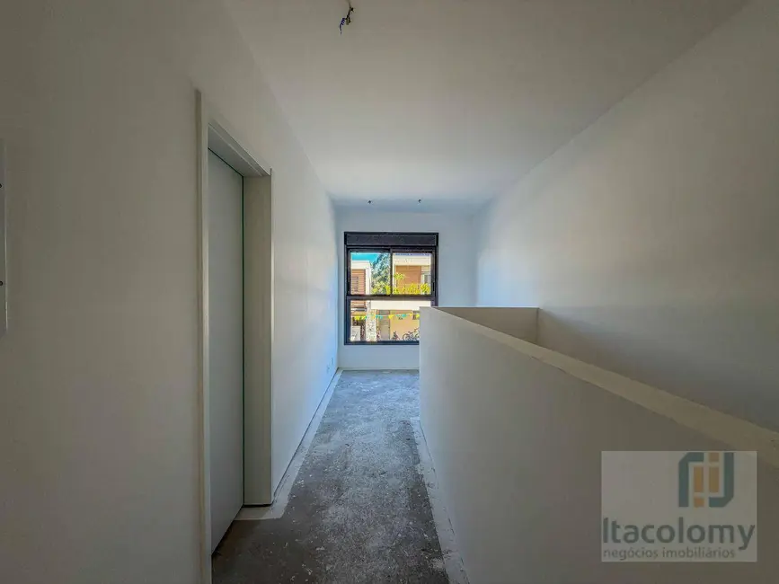 Casa de Condomínio com 3 quartos à venda, 230m2 em Tamboré, Santana De Parnaiba - SP - imagem 5 Foto 5 de Casa de Condomínio com 3 quartos à venda, 230m2 em Tamboré, Santana De Parnaiba - SP