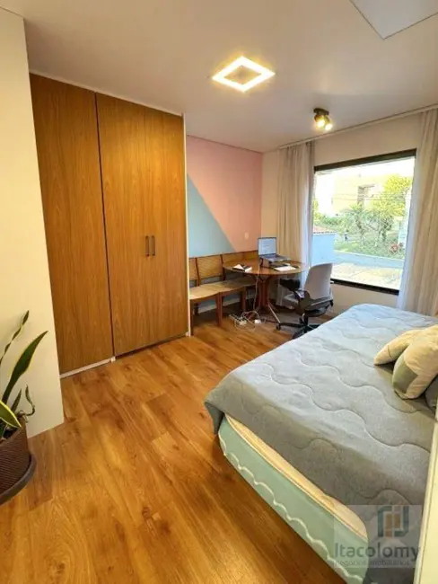 Foto 8 de Casa de Condomínio com 4 quartos à venda, 360m2 em Santana De Parnaiba - SP