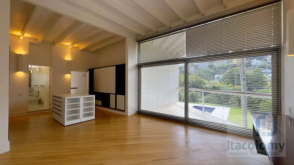 Casa de Condomínio com 4 quartos à venda, 1525m2 em Alphaville, Santana De Parnaiba - SP - imagem 2 Foto 2 de Casa de Condomínio com 4 quartos à venda, 1525m2 em Alphaville, Santana De Parnaiba - SP
