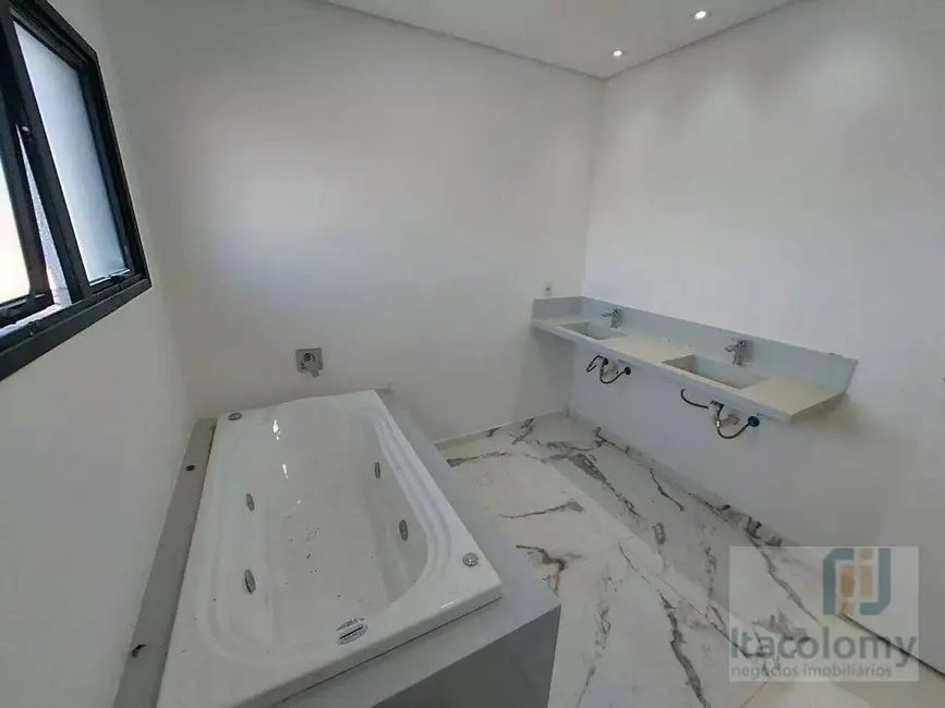 Foto 9 de Casa de Condomínio com 4 quartos à venda, 360m2 em Santana De Parnaiba - SP
