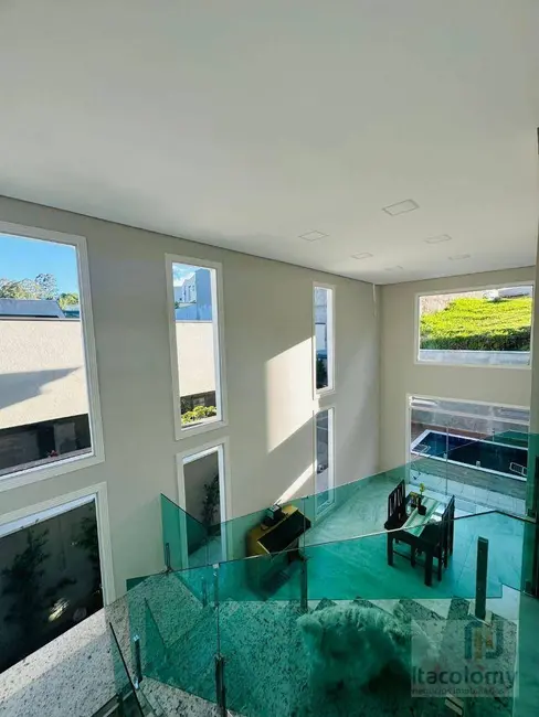Foto 4 de Casa de Condomínio com 3 quartos à venda, 270m2 em Suru, Santana De Parnaiba - SP