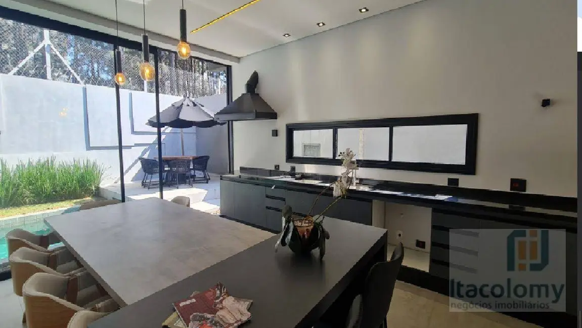 Casa de Condomínio com 4 quartos à venda e para alugar, 330m2 em Santana De Parnaiba - SP - imagem 8 Foto 8 de Casa de Condomínio com 4 quartos à venda e para alugar, 330m2 em Santana De Parnaiba - SP