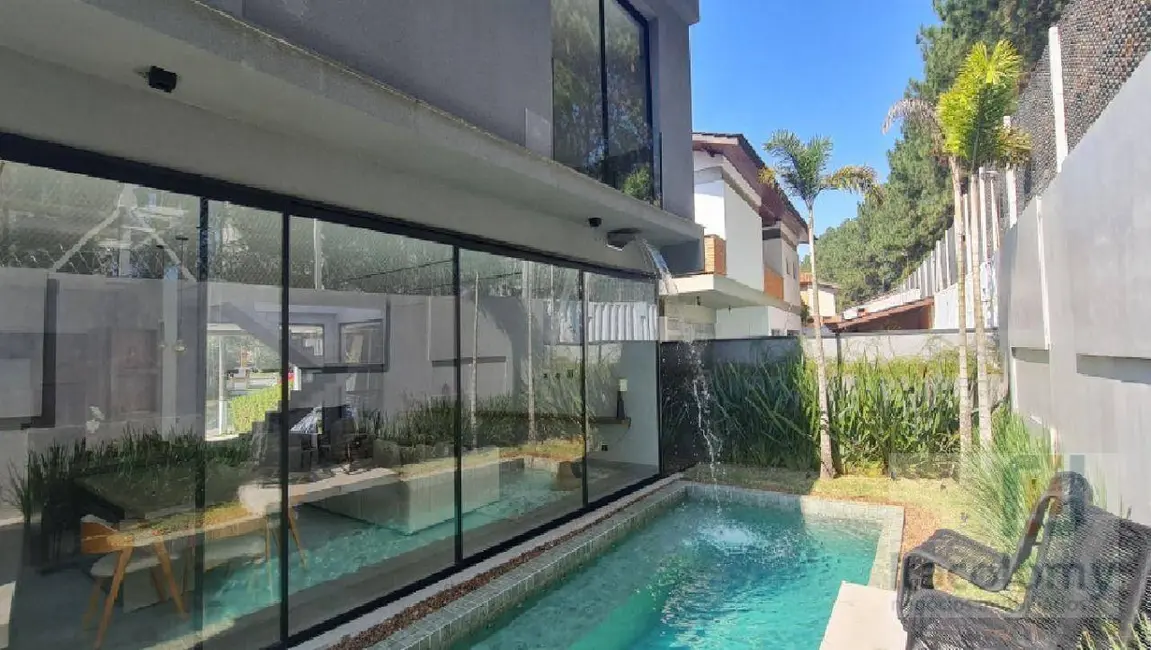 Casa de Condomínio com 4 quartos à venda e para alugar, 330m2 em Santana De Parnaiba - SP - imagem 5 Foto 5 de Casa de Condomínio com 4 quartos à venda e para alugar, 330m2 em Santana De Parnaiba - SP