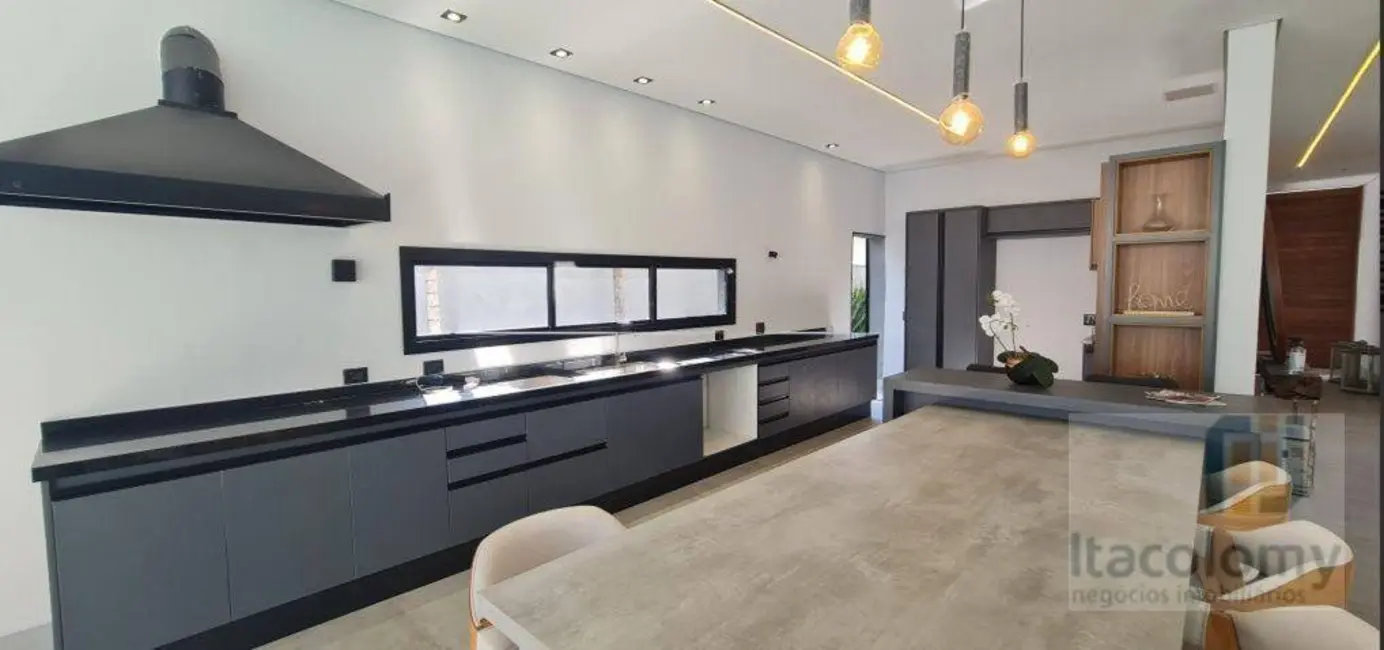 Casa de Condomínio com 4 quartos à venda e para alugar, 330m2 em Santana De Parnaiba - SP - imagem 6 Foto 6 de Casa de Condomínio com 4 quartos à venda e para alugar, 330m2 em Santana De Parnaiba - SP