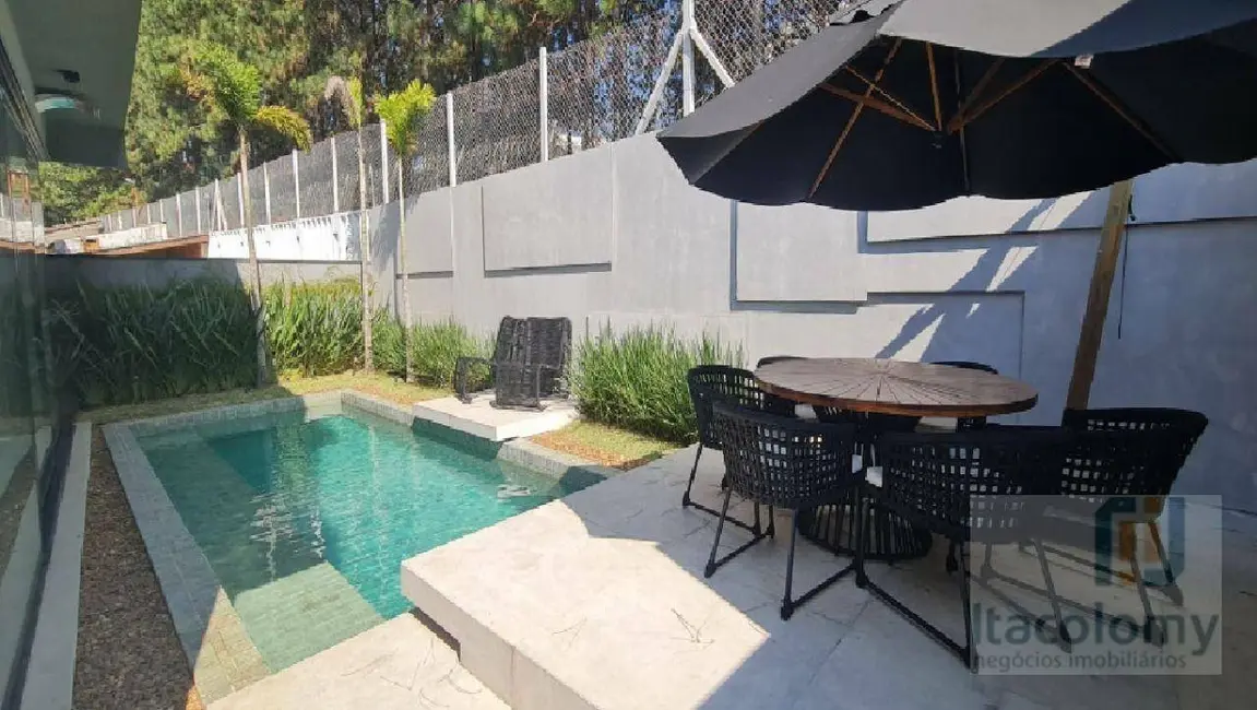 Casa de Condomínio com 4 quartos à venda e para alugar, 330m2 em Santana De Parnaiba - SP - imagem 2 Foto 2 de Casa de Condomínio com 4 quartos à venda e para alugar, 330m2 em Santana De Parnaiba - SP