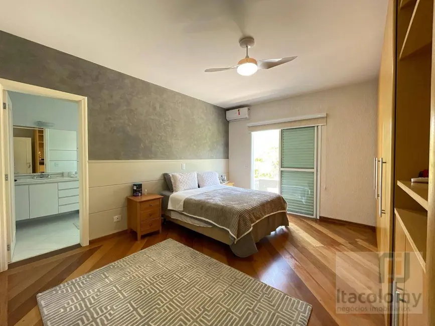 Foto 5 de Casa de Condomínio com 4 quartos à venda, 540m2 em Santana De Parnaiba - SP