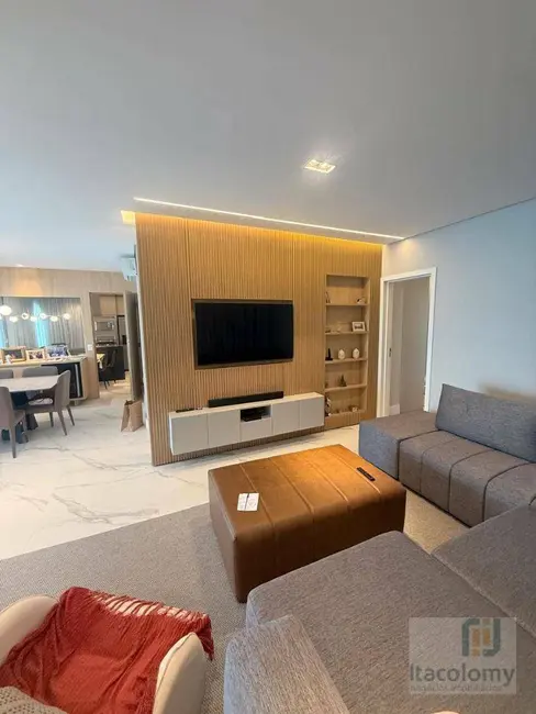 Apartamento com 3 quartos à venda, 200m2 em Barueri - SP - imagem 5 Foto 5 de Apartamento com 3 quartos à venda, 200m2 em Barueri - SP