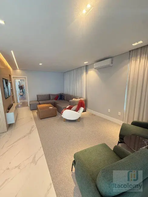 Apartamento com 3 quartos à venda, 200m2 em Barueri - SP - imagem 3 Foto 3 de Apartamento com 3 quartos à venda, 200m2 em Barueri - SP